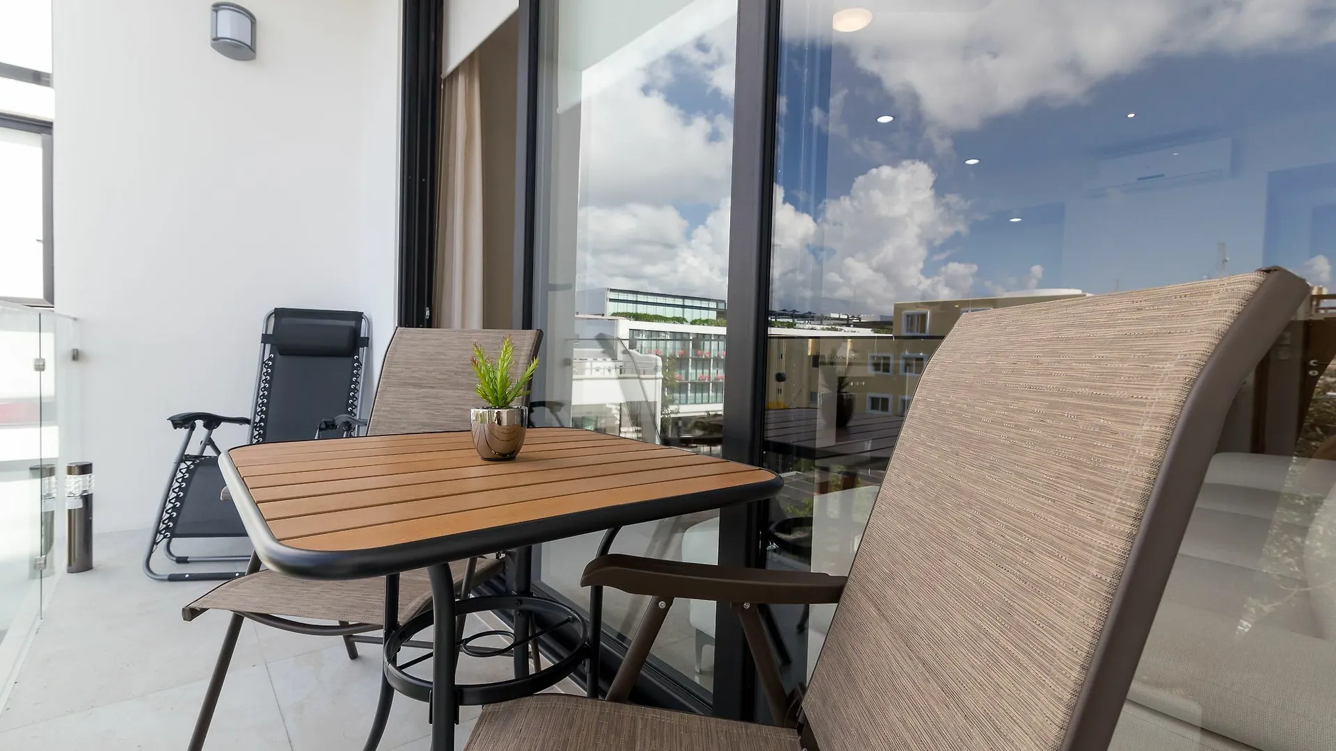 Menesse 32 Apartamento Playa del Carmen México